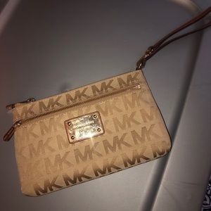 Michael Kors wristlet